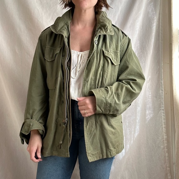 Vintage Vietnam Era 1970s Military M-65 OG Field Coat with Removable Camo Liner - Picture 6 of 10